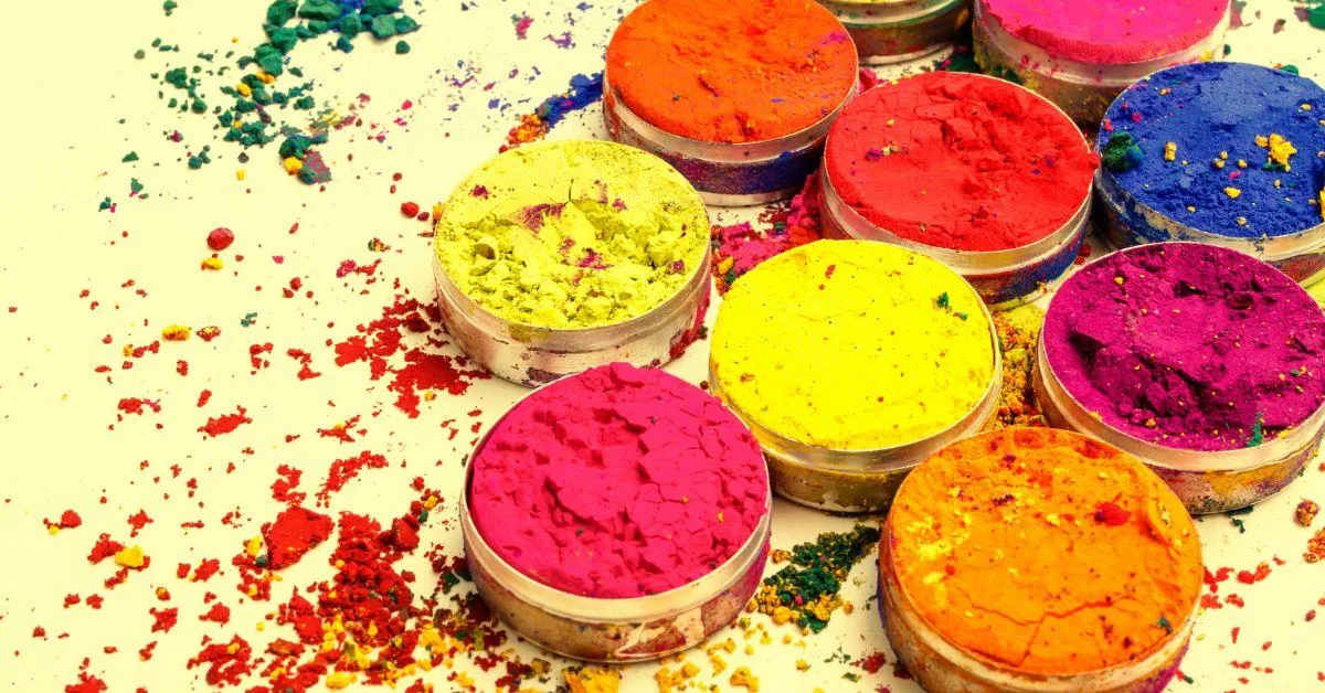 Organic vs Chemical Gulal: What You Should Use This Holi
